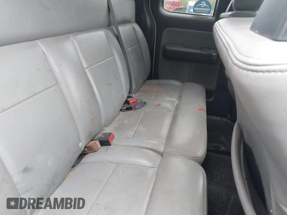 2006 Ford F-150 XLT с VIN 1FTPX04576KA89613, выставлен на аукционе IAAI как лот 42710155 с пробегом Не указан миль и . История ставок и продаж доступна на DreamBid. Изображение 8.
