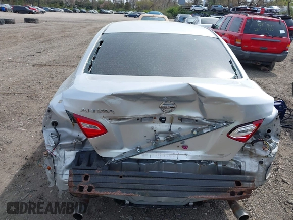 2016 Nissan Altima SR with VIN 1N4AL3AP8GC153118, listed as a IAAI auction lot 42109468 with 120,644 mi miles and . Bid and sale history available at carsss.com. Image 6.