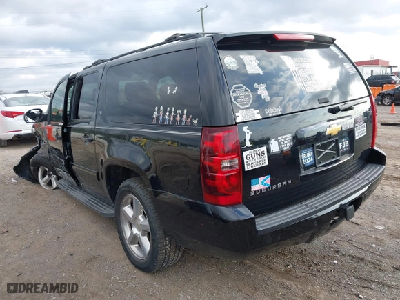 2013 Chevrolet Suburban LT with VIN 1GNSKJE70DR284785, listed as a IAAI auction lot 41838484 with 113,696 mi miles. Bid and sale history available at carsss.com. Image 3.