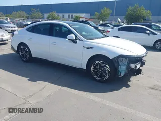 2024 Hyundai Sonata SEL z VIN KMHL14JA6RA426688, wystawiony jako IAAI lot #42290797 z przebiegiem 430 mil mil oraz . Historia ofert i sprzedaży dostępna na DreamBid. Obrazek 1.