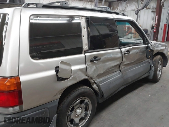 2000 Subaru Forester L with VIN JF1SF6357YH730850, listed as a IAAI auction lot 41772007 with 177,039 mi miles. Bid and sale history available at carsss.com. Image 6.