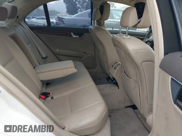 2011 Mercedes-Benz C 300 Sport с VIN WDDGF5EB3BR147552, выставлен на аукционе IAAI как лот 42496357 с пробегом 162 754 миль миль и . История ставок и продаж доступна на DreamBid. Изображение 8.