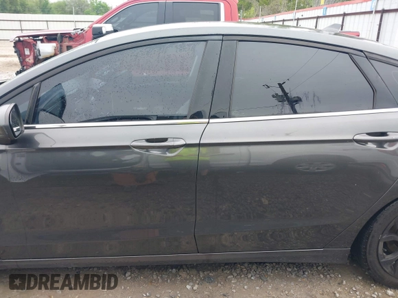 2019 Ford Fusion SE with VIN 3FA6P0HD1KR193748, listed as a IAAI auction lot 41889847 with 106,223 mi miles. Bid and sale history available at carsss.com. Image 15.
