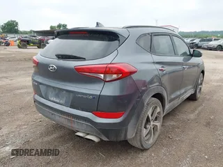 2016 Hyundai Tucson Limited z VIN KM8J33A22GU181677, wystawiony jako IAAI lot #42254025 z przebiegiem 239 287 mil mil oraz . Historia ofert i sprzedaży dostępna na DreamBid. Obrazek 4.