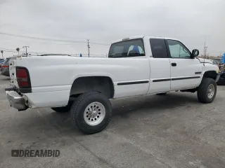 1998 Dodge Ram 2500 with VIN 3B7KF22D7WG138206, listed as a Copart auction lot 53313395 with 333,521 mi miles and Salvage Title. Bid and sale history available at carsss.com. Image 3.