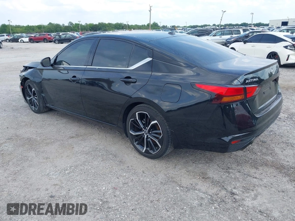 2024 Nissan Altima SR z VIN 1N4BL4CV3RN311894, wystawiony jako IAAI lot #42127560 z przebiegiem 32 703 mil mil oraz . Historia ofert i sprzedaży dostępna na DreamBid. Obrazek 3.