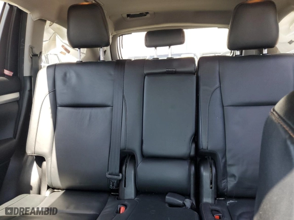 2018 Toyota Highlander SE with VIN 5TDJZRFH4JS833438, listed as a Copart auction lot 52311635 with 92,205 mi miles and Salvage Title. Bid and sale history available at carsss.com. Image 10.
