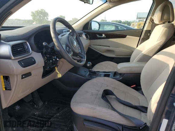 2017 Kia Sorento LX с VIN 5XYPGDA52HG195262, выставлен на аукционе Copart как лот 65329164 с пробегом 92 231 миль миль и Списание • Salvage title. История ставок и продаж доступна на DreamBid. Изображение 7.