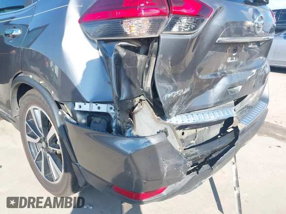 2017 Nissan Rogue SL with VIN 5N1AT2MT2HC859544, listed as a IAAI auction lot 40773928 with 200,265 mi miles and . Bid and sale history available at DreamBid. Image 18.