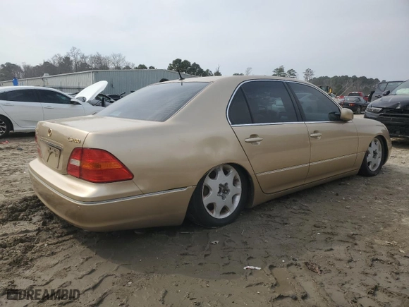 2001 Lexus LS 430 with VIN JTHBN30F210044498, listed as a Copart auction lot 47101045 with 256,853 mi miles and Clean Title. Bid and sale history available at carsss.com. Image 3.