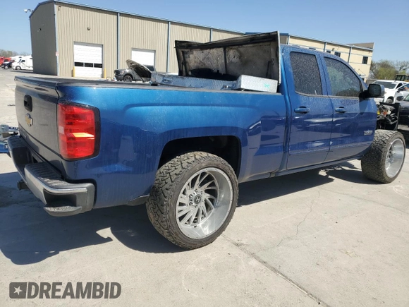 2018 Chevrolet Silverado 1500 LT with VIN 1GCRCREC8JZ229254, listed as a Copart auction lot 49842595 with 105,596 mi miles and Salvage Title. Bid and sale history available at DreamBid. Image 3.