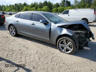 2018 Volvo S90 Momentum with VIN LVY982AK4JP015551, listed as a Copart auction lot 49139633 with 87,529 mi miles. Bid and sale history available at carsss.com. Image 4.