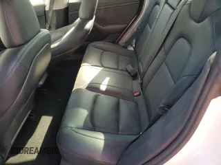 2023 Tesla Model 3 z VIN 5YJ3E1EA7PF430495, wystawiony jako Copart lot #64046515 z przebiegiem 32 829 mil mil oraz Szkoda całkowita • Salvage title. Historia ofert i sprzedaży dostępna na DreamBid. Obrazek 10.