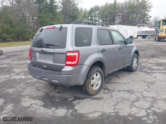 2008 Ford Escape XLT with VIN 1FMCU93Z28KC63389, listed as a IAAI auction lot 41957680 with 178,751 mi miles. Bid and sale history available at carsss.com. Image 4.