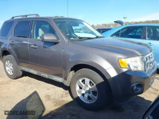 2012 Ford Escape XLT with VIN 1FMCU0D75CKB48724, listed as a IAAI auction lot 41695371 with 69,773 mi miles. Bid and sale history available at carsss.com. Image 1.