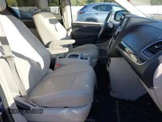 2013 Chrysler Town & Country Touring with VIN 2C4RC1BG1DR573211, listed as a IAAI auction lot 41070692 with 143,913 mi miles. Bid and sale history available at carsss.com. Image 5.