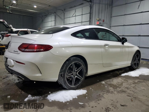 2018 Mercedes-Benz C 300 with VIN WDDWJ4KB4JF606547, listed as a Copart auction lot 42483995 with 82,083 mi miles and Salvage title. Bid and sale history available at DreamBid. Image 3.