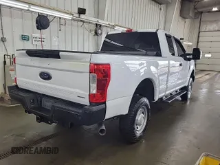 2019 Ford F-250 XL with VIN 1FT7X2B60KED15782, listed as a IAAI auction lot 42840321 with 119,106 mi miles and . Bid and sale history available at DreamBid. Image 29.