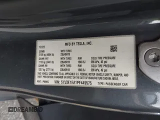 2023 Tesla Model 3 z VIN 5YJ3E1EA1PF449575, wystawiony jako IAAI lot #42457119 z przebiegiem 51 084 mil mil oraz . Historia ofert i sprzedaży dostępna na DreamBid. Obrazek 9.