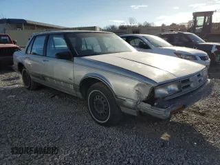 1991 Oldsmobile Delta z VIN 1G3HN54C2M1809327, wystawiony jako Copart lot #84694064 z przebiegiem 225 092 mil mil oraz Szkody całkowita. Historia ofert i sprzedaży dostępna na DreamBid. Obrazek 4.