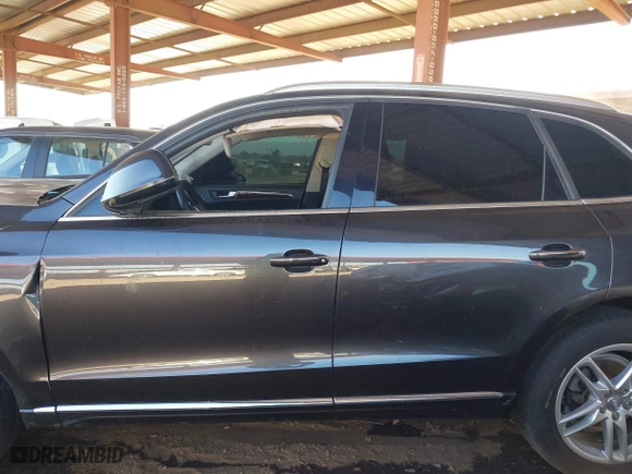 2015 Audi Q5 Premium with VIN WA1CFAFP1FA136866, listed as a IAAI auction lot 41677637 with 1 mi miles. Bid and sale history available at carsss.com. Image 14.