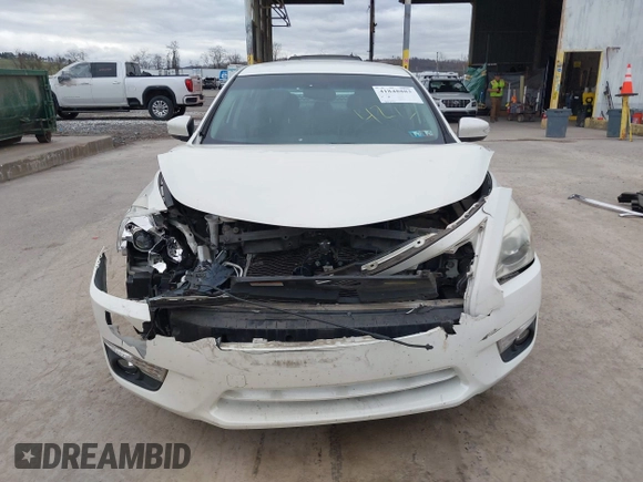 2014 Nissan Altima 2.5 S with VIN 1N4AL3AP0EN334215, listed as a IAAI auction lot 41848883 with 175,890 mi miles. Bid and sale history available at carsss.com. Image 13.