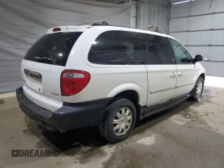 2005 Chrysler Town & Country Touring z VIN 2C4GP54L15R514822, wystawiony jako Copart lot #57710285 z przebiegiem 92 988 mil mil oraz Tytuł czysty. Historia ofert i sprzedaży dostępna na DreamBid. Obrazek 3.