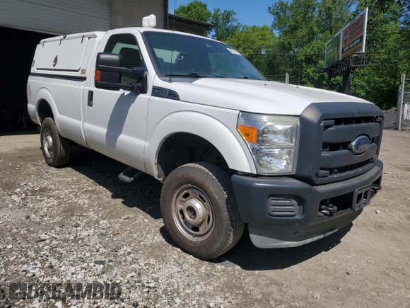 2013 Ford F-250 XL z VIN 1FTBF2B60DEA76430, wystawiony jako Copart lot #59548215 z przebiegiem 305 391 mil mil oraz Czysty tytuł • Clean title. Historia ofert i sprzedaży dostępna na DreamBid. Obrazek 4.