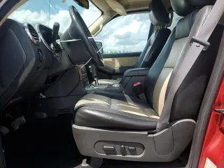 2009 Ford Explorer Eddie Bauer with VIN 1FMEU74E79UA17811, listed as a Copart auction lot 60271065 with 131,705 mi miles and Salvage title. Bid and sale history available at DreamBid. Image 7.