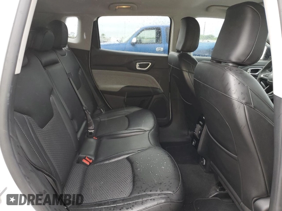 2022 Jeep Compass Latitude z VIN 3C4NJDBB4NT118720, wystawiony jako Copart lot #55472085 z przebiegiem 32 372 mil mil oraz Czysty tytuł • Clean title. Historia ofert i sprzedaży dostępna na DreamBid. Obrazek 11.