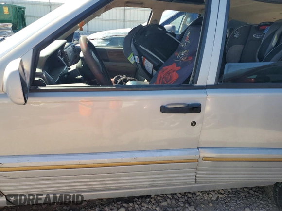 1995 Jeep Grand Cherokee Limited с VIN 1J4GZ78SXSC579786, выставлен на аукционе Copart как лот 72280424 с пробегом Не указан миль и На запчасти • Non repairable. История ставок и продаж доступна на DreamBid. Изображение 7.