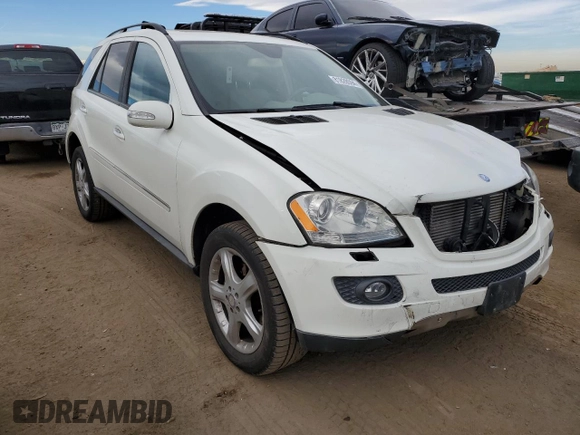 2008 Mercedes-Benz M 320 CDI with VIN 4JGBB22E18A421458, listed as a Copart auction lot 81828594 with 209,765 mi miles and Salvage Title. Bid and sale history available at carsss.com. Image 4.