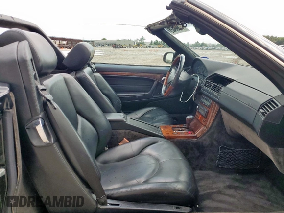 1999 Mercedes-Benz SL 500 z VIN WDBFA68F6XF174406, wystawiony jako Copart lot #59990425 z przebiegiem 87 234 mil mil oraz Szkoda całkowita • Salvage title. Historia ofert i sprzedaży dostępna na DreamBid. Obrazek 10.
