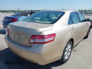 2011 Toyota Camry LE with VIN 4T1BF3EK5BU628968, listed as a IAAI auction lot 41988498 with 176,141 mi miles. Bid and sale history available at carsss.com. Image 4.