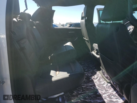 2023 GMC Sierra 3500HD AT4 z VIN 1GT49VEY3PF245031, wystawiony jako Copart lot #77260884 z przebiegiem Nie podano mil oraz Szkoda całkowita • Salvage title. Historia ofert i sprzedaży dostępna na DreamBid. Obrazek 10.