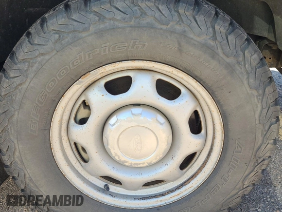 2018 Ford F-150 XL with VIN 1FTMF1EB9JKD38518, listed as a IAAI auction lot 42730627 with 205,804 mi miles and . Bid and sale history available at DreamBid. Image 10.