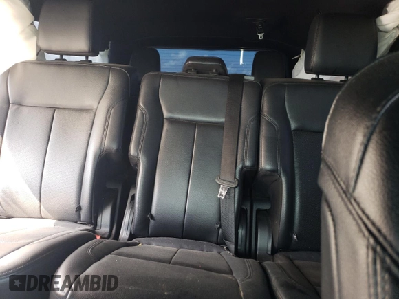 2019 Ford Expedition Max XLT z VIN 1FMJK1HT7KEA05863, wystawiony jako Copart lot #57349405 z przebiegiem 107 960 mil mil oraz Szkoda całkowita • Salvage title. Historia ofert i sprzedaży dostępna na DreamBid. Obrazek 10.