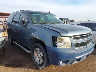 2010 Chevrolet Tahoe LT z VIN 1GNUKBE07AR213502, wystawiony jako IAAI lot #41796949 z przebiegiem 267 196 mil mil oraz . Historia ofert i sprzedaży dostępna na DreamBid. Obrazek 1.