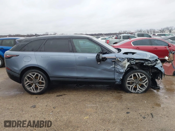 2018 Land Rover Range Rover Velar R-Dynamic HSE with VIN SALYM2RX8JA720671, listed as a IAAI auction lot 41556928 with 1 mi miles. Bid and sale history available at carsss.com. Image 13.
