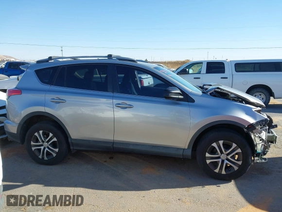2017 Toyota RAV4 LE z VIN 2T3ZFREV6HW331736, wystawiony jako IAAI lot #41840112 z przebiegiem 110 328 mil mil oraz . Historia ofert i sprzedaży dostępna na DreamBid. Obrazek 13.