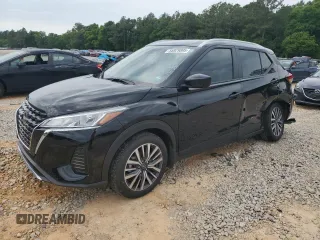 2024 Nissan Kicks SV z VIN 3N1CP5CV9RL495797, wystawiony jako Copart lot #55929895 z przebiegiem 21 688 mil mil oraz Szkoda całkowita • Salvage title. Historia ofert i sprzedaży dostępna na DreamBid. Obrazek 1.