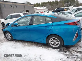 2017 Toyota Prius Plus z VIN JTDKARFP2H3033770, wystawiony jako IAAI lot #41554723 z przebiegiem 58 020 mil mil oraz . Historia ofert i sprzedaży dostępna na DreamBid. Obrazek 15.