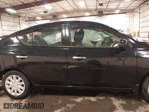 2014 Nissan Versa SV with VIN 3N1CN7AP3EK462106, listed as a IAAI auction lot 41636914 with 117,155 mi miles. Bid and sale history available at carsss.com. Image 14.