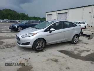 2019 Ford Fiesta SE z VIN 3FADP4BJ4KM108167, wystawiony jako Copart lot #54512535 z przebiegiem 105 870 mil mil oraz Szkoda całkowita • Salvage title. Historia ofert i sprzedaży dostępna na DreamBid. Obrazek 1.