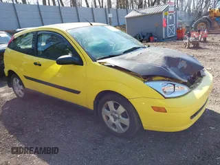 2001 Ford Focus ZX3 z VIN 3FAFP31371R244235, wystawiony jako IAAI lot #42001718 z przebiegiem 147 016 mil mil oraz . Historia ofert i sprzedaży dostępna na DreamBid. Obrazek 1.