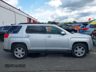 2012 GMC Terrain SLT-1 z VIN 2GKFLVEK3C6187422, wystawiony jako IAAI lot #42115432 z przebiegiem 147 753 mil mil oraz . Historia ofert i sprzedaży dostępna na DreamBid. Obrazek 13.