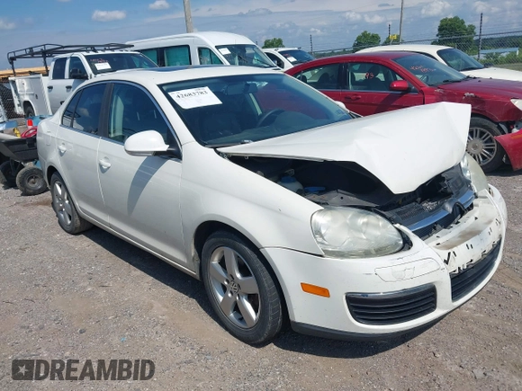 2008 Volkswagen Jetta SE with VIN 3VWRM71K28M107318, listed as a IAAI auction lot 42683783 with 144,686 mi miles and . Bid and sale history available at DreamBid. Image 1.
