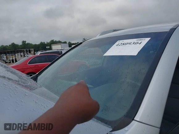 2013 Kia Sorento LX with VIN 5XYKTDA20DG347612, listed as a IAAI auction lot 42809304 with 115,452 mi miles and . Bid and sale history available at DreamBid. Image 6.