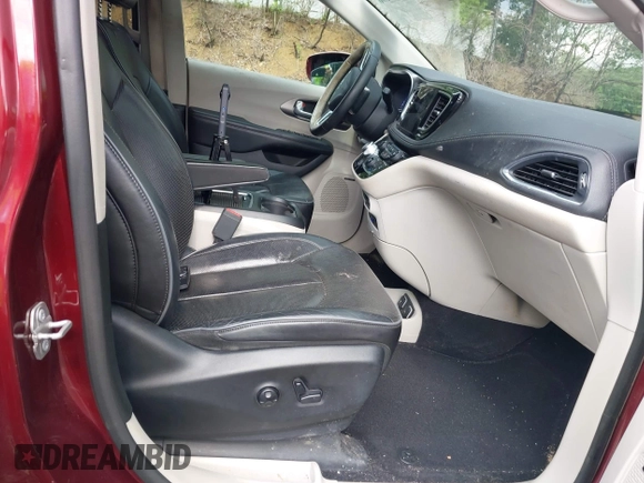 2018 Chrysler Pacifica Limited with VIN 2C4RC1GG3JR226337, listed as a IAAI auction lot 42519396 with 102,229 mi miles and . Bid and sale history available at DreamBid. Image 5.