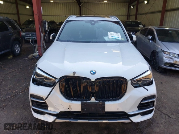 2022 BMW X5 xDrive40i with VIN 5UXCR6C03N9L92409, listed as a IAAI auction lot 42012166 with 40,947 mi miles and . Bid and sale history available at DreamBid. Image 12.